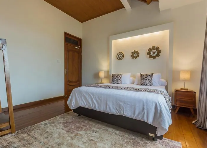Castila Saraswati - Tranquil 4br In Kayu Aya Villa Seminyak (Bali)
