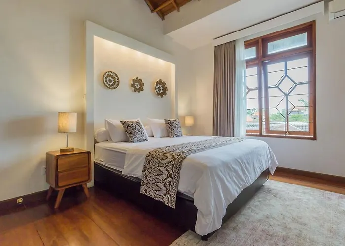 Villa Castila Saraswati - Tranquil 4br In Kayu Aya Seminyak (Bali)