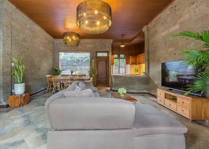 Castila Saraswati - Tranquil 4br In Kayu Aya Villa