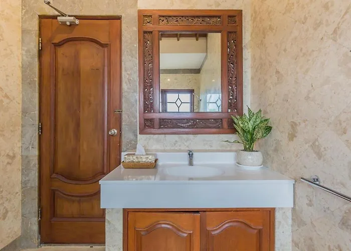 Villa Castila Saraswati - Tranquil 4br In Kayu Aya Seminyak (Bali)